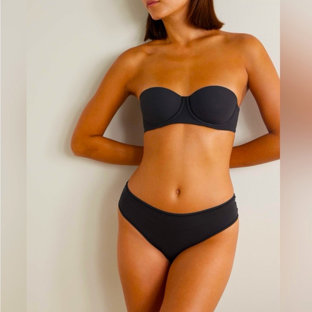 NWT Fits Everybody Strapless Bra SKIMS Size 32DD